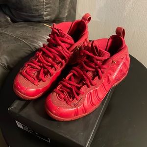 Slightly used red October Air foamposit pro size 10